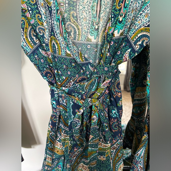 Long sleeve summer wrap around dress. Size L - Picture 2 of 7